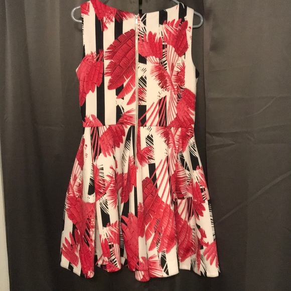 Patterned floral/ stripe dress - Picture 2 of 6